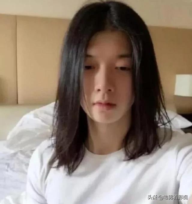 霍尊剪短发，尹正剪短发，陈浩南剪短发，看到