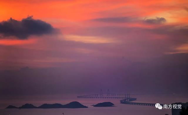 港珠澳大桥通车啦！拿好通车攻略，领略世界最长跨海大桥的壮丽，直通港澳吧！