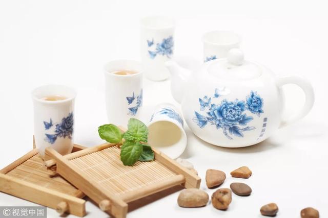 青花瓷花纹简单 宝马华收藏网