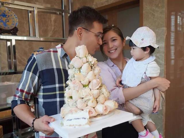 袁伟豪张宝儿好事近？7000万买楼筑爱巢？生日高