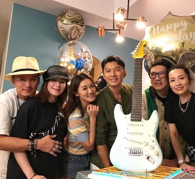 袁伟豪张宝儿好事近？7000万买楼筑爱巢？生日高