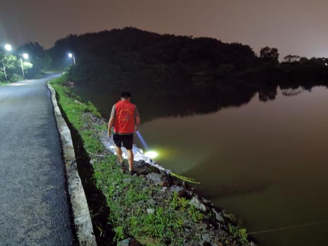 风雨无阻，日夜坚守......