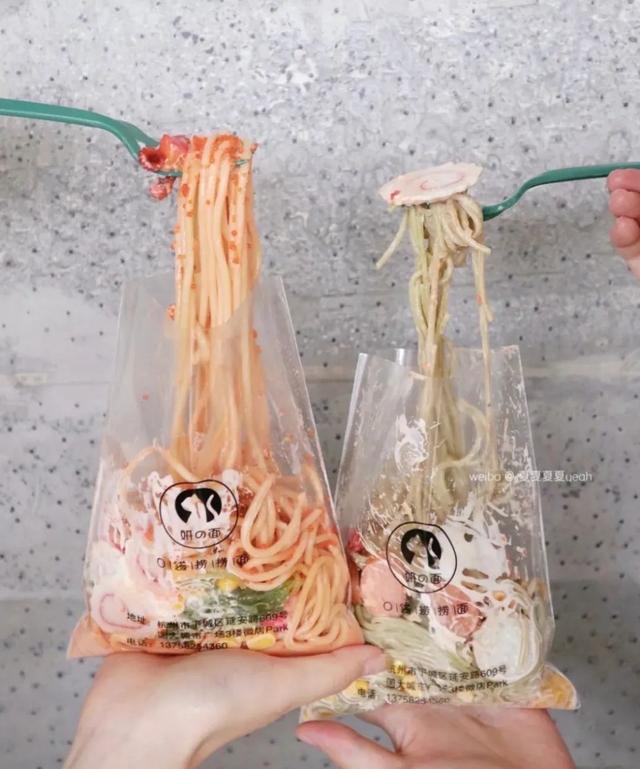 隔几天换个品种大排长队！麻糍油条、口袋捞面、mini糖葫芦…这些杭城“网红”的火爆周期究竟有多长？