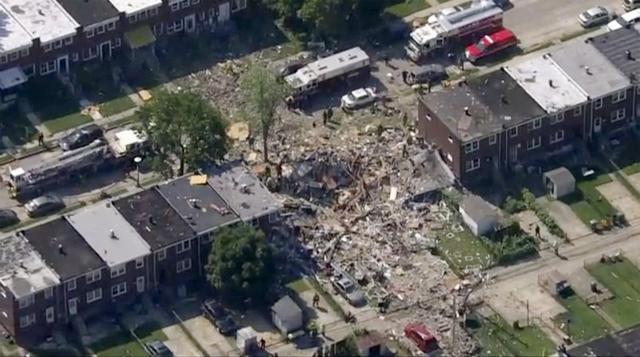 美国巴尔的摩居民区发生大爆炸 多座房屋被夷为平地