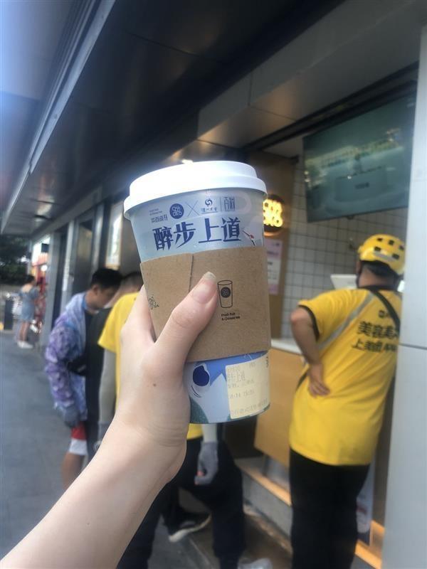 粽子味雪糕、鸭脖味薯片、故宫版月饼……品牌跨界联名掀起新风潮，你pick哪家？