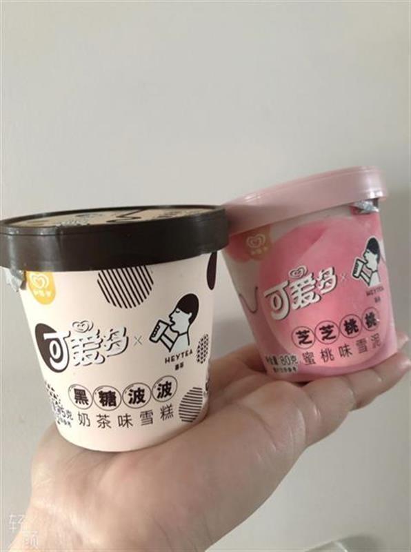 粽子味雪糕、鸭脖味薯片、故宫版月饼……品牌跨界联名掀起新风潮，你pick哪家？