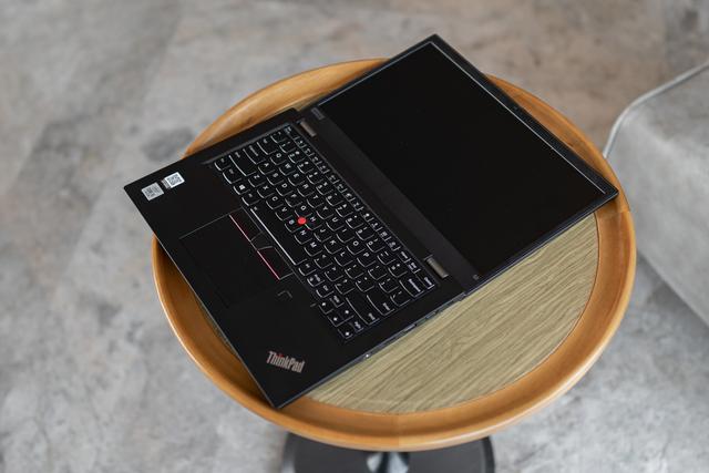 轻薄商务风，ThinkPad S2 2020堪称职场利器