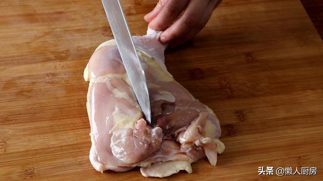 这是鸡腿的特别做法，不要焯水不用过油，味道比饭店做的都好吃