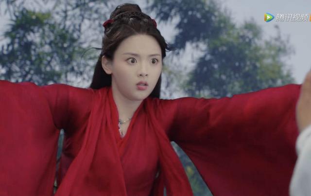 再现瞪眼式演技？严肃探讨一下，杨超越演技到底怎么样