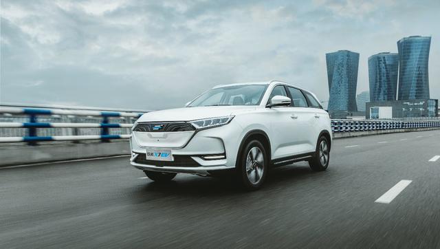 开启长安欧尚X7纯电时代，长安欧尚X7 EV 15.99万起心动上市