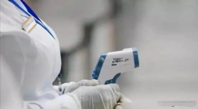 美国发出声明，中国14亿只口罩不要，但4000万亿