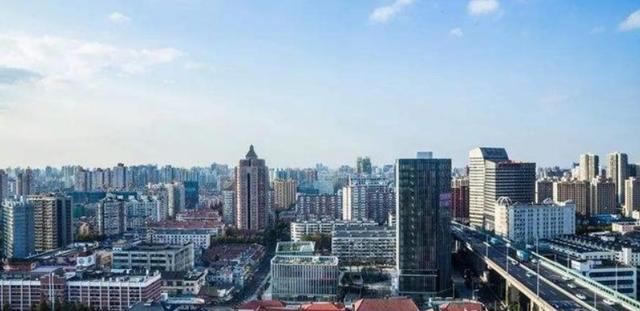 疫情之下最惨的富豪之一王健林 遭受地产影视双