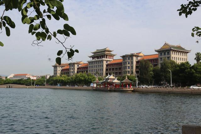 从爱国华侨陈嘉庚雇日本妓女说起厦门