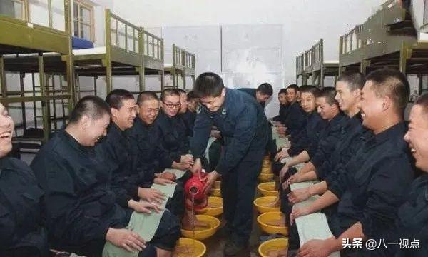 当过兵的，谁还没用过黄脸盆