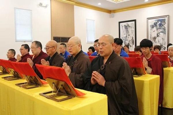 参加韦驮菩萨圣诞法会，与会大众法喜充满