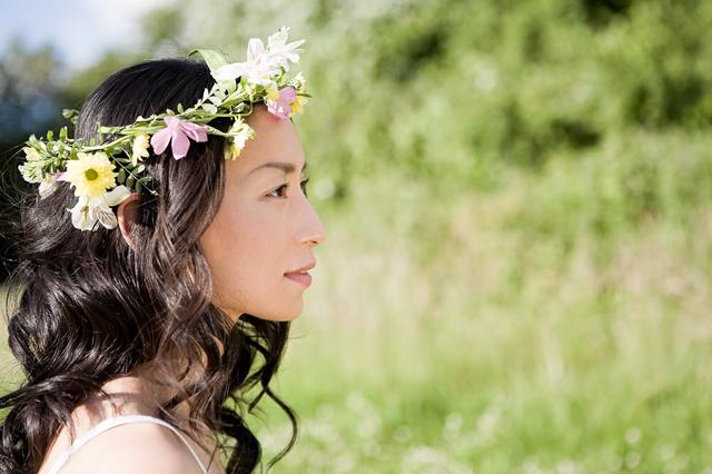 新媳婦過門第2天，大姑子趕來幫婆婆「立規矩」，女子：滾你家去