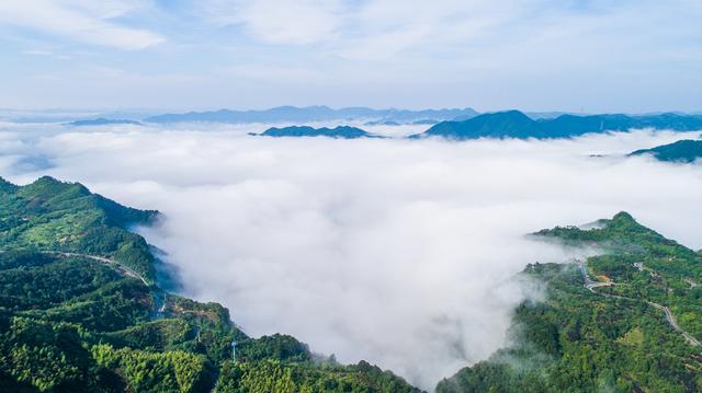 宁波最美赏秋自驾线路，穿越惊险的发夹弯道，看绝美的秋色与云海