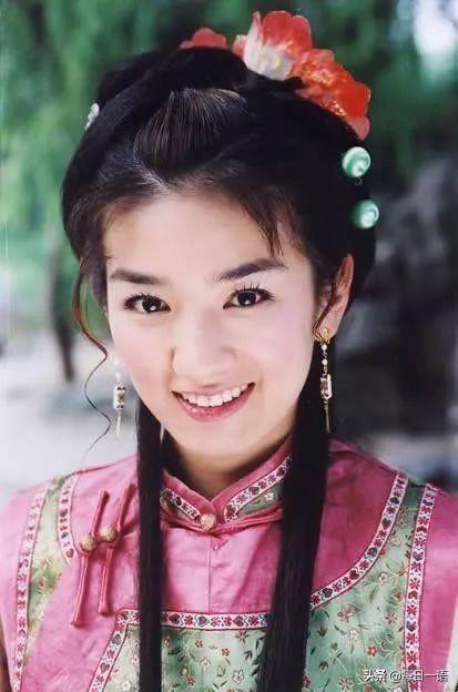 5年离婚两次，被丈夫打到坐轮椅，从一线沦落到三线的女明星黄奕