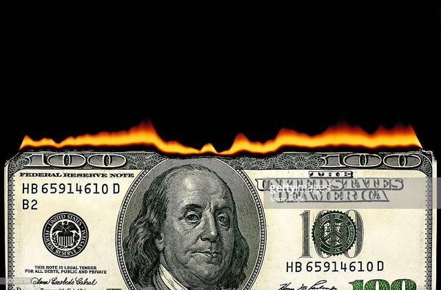 全球去美元化蝴蝶效应将愈演愈烈，美国经济始