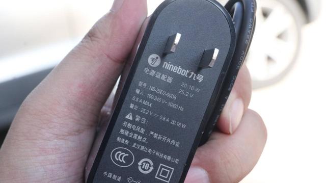 九号儿童电动滑板车E8，伴我宝贝成长快乐无忧