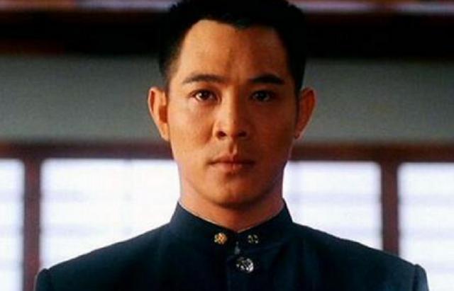 想改回中国籍的明星：李连杰被拒了三次不死心，只有他成功改回