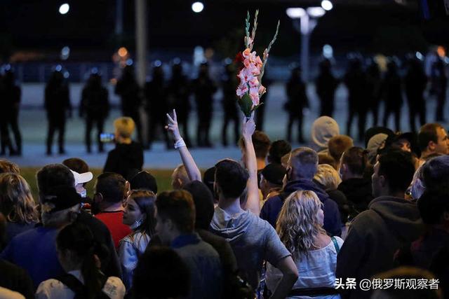 白俄罗斯风向变了：内务部长向民众道歉，卢卡申科开始释放被捕者