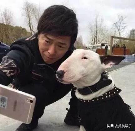 在线自夸？学员撞脸导师霸占热搜，他们竟这么