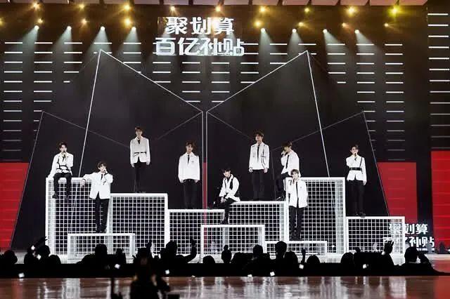 “超级晚”之争白热化，卫视瞄准定制晚会新蛋