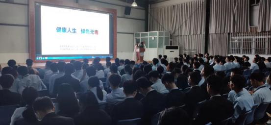 別讓“我以為”變成“我后悔”，宿遷科技學(xué)校開展法制宣傳課