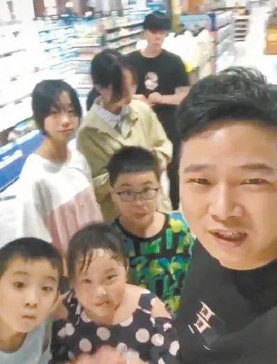 舅舅|宇宙最强舅舅火了 每天做饭就得5小时