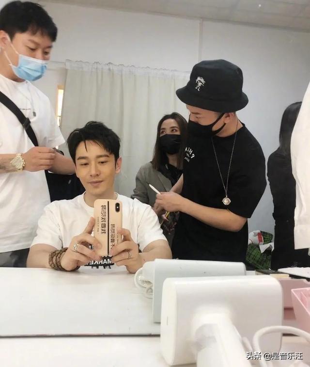 姐姐们开启“兴风作浪”模式，节目组也没辙，这下有好戏看了