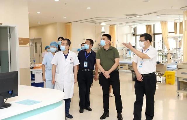 中共南昌市委卫生健康工作委员会书记雷强莅临南昌市第三医院调研