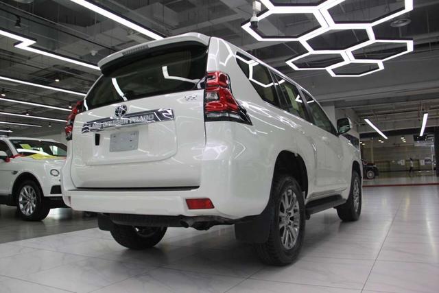 2020款普拉多2.5l自吸 cvt,海外或售23万起,期待吗?