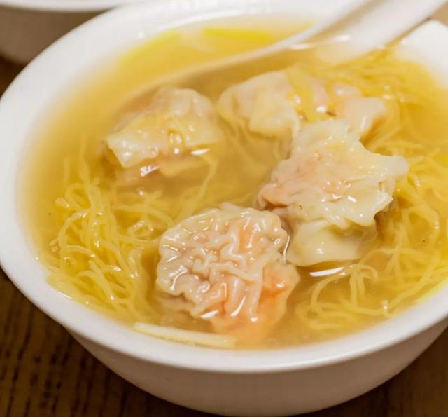 广州"最具情怀"的面食，看上去朴实无华，实则耗费几小时做成