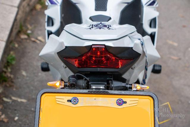 Ů����˵����Ϊ����ԲĦ���Σ�����Ninja 400