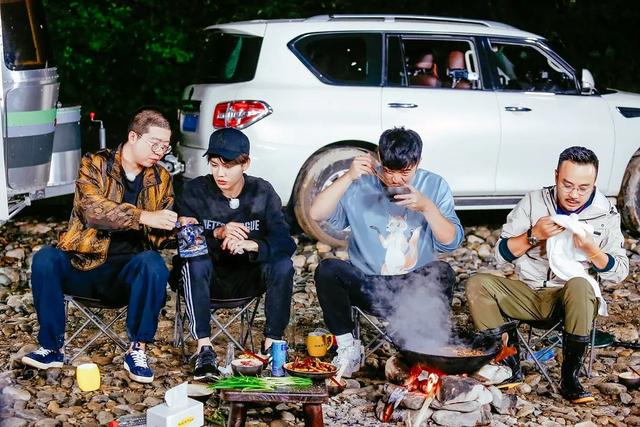 高分美食综艺强推，让人嘴馋到不行，手上的肉