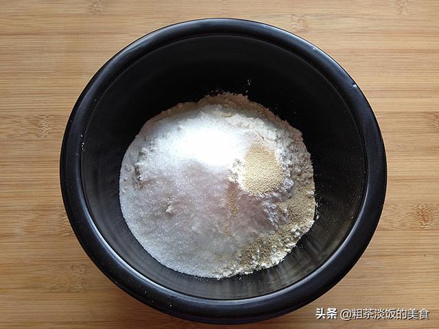 馒头这样做一斤面粉都不够吃，不放一滴水，松软香甜出锅就吃精光