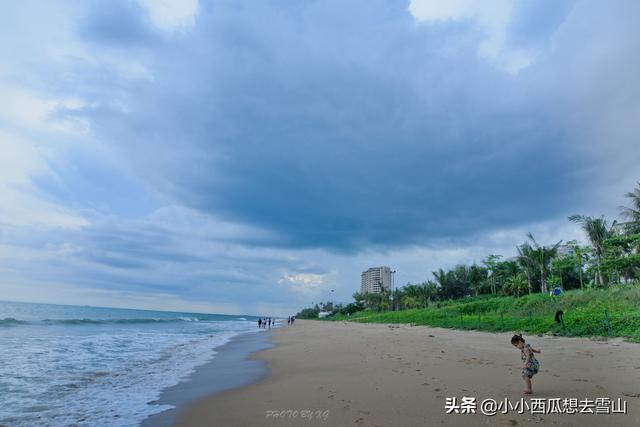 三亚婚纱摄影的热门取景地，视角极开阔，也是