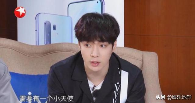 迪丽热巴终于放开了！《极挑6》大方调侃张艺兴，小绵羊有点害羞