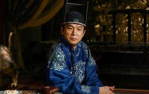 皇帝下旨诛杀千人，太监偷偷改了一个字，挽救