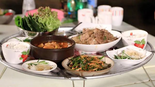 高分美食综艺强推，让人嘴馋到不行，手上的肉