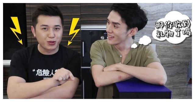 付鹏退出李佳琦直播间，离开了小助理，李佳琦