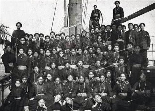 李鸿章担任过的最高职务，放在今天相当于什么官职？