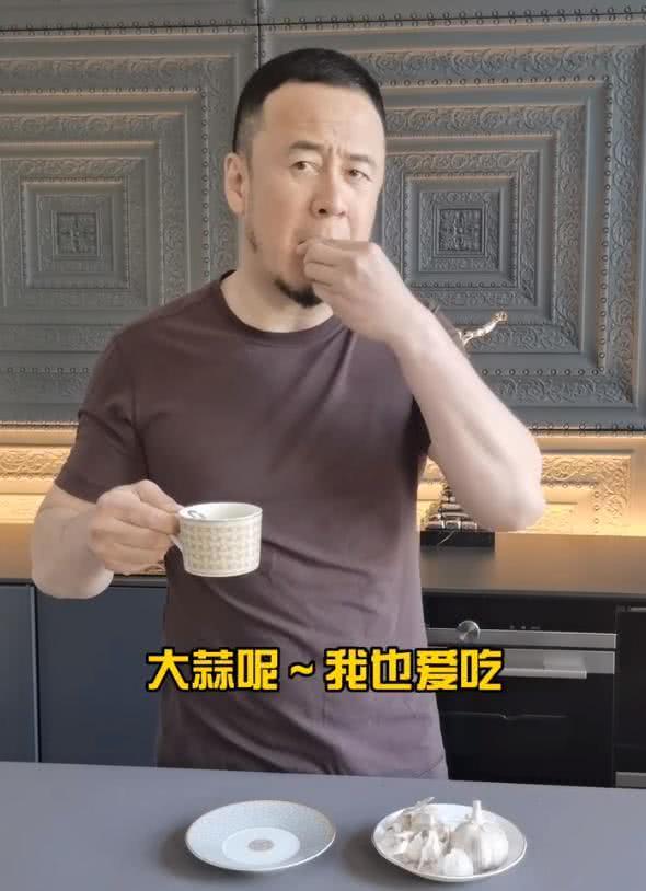 “惊雷风波”再发酵，网红怒斥杨坤只会欺负草