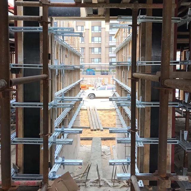 新型剪力墙模板钢背楞系统