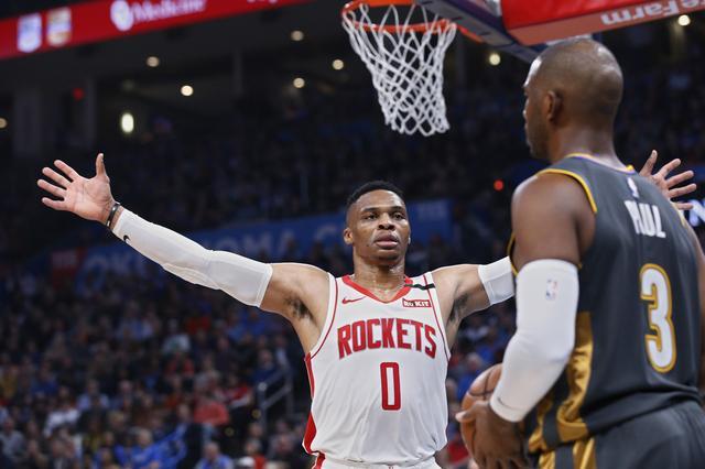 70+26+15！ 五星一波流打崩火箭，哈登眼眶含淚，泰倫盧快來拯救他