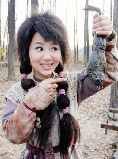 人暴打一顿的神态动作,看了之后你绝对会冒出要把电视机砸烂的"感触"