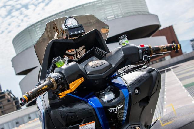 涡轮增压的百匹狂徒雅马哈tmax530