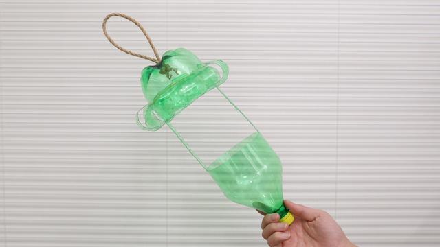 怎么用塑料瓶子做手工(塑料瓶子手工作品)