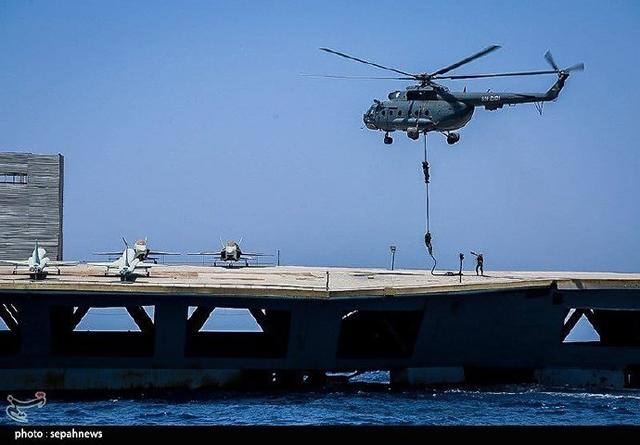 如何击沉“美国航母”？伊朗革命卫队放出照片：脑洞清奇匪夷所思
